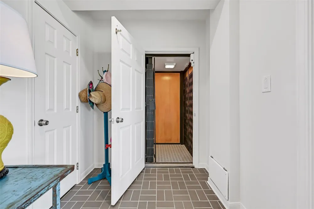4203 Campeche Court Galveston, TX 77554