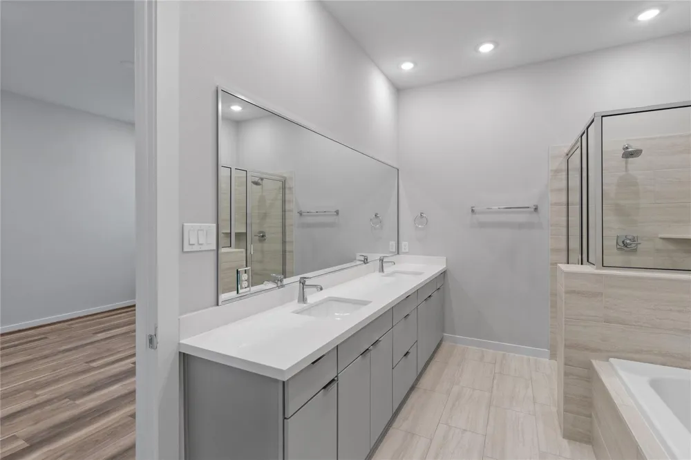 608 Thornton Oaks Lane Houston, TX 77018