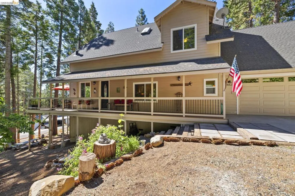 24822 Quartz Ave Mi Wuk Village, CA 95346