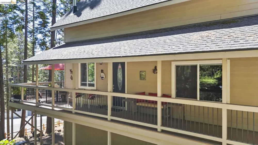 24822 Quartz Ave Mi Wuk Village, CA 95346