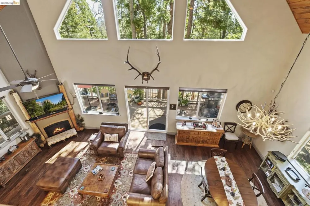 24822 Quartz Ave Mi Wuk Village, CA 95346