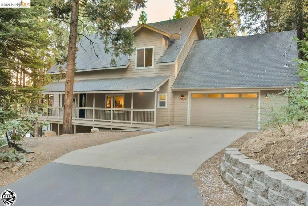 24822 Quartz Ave Mi Wuk Village, CA 95346