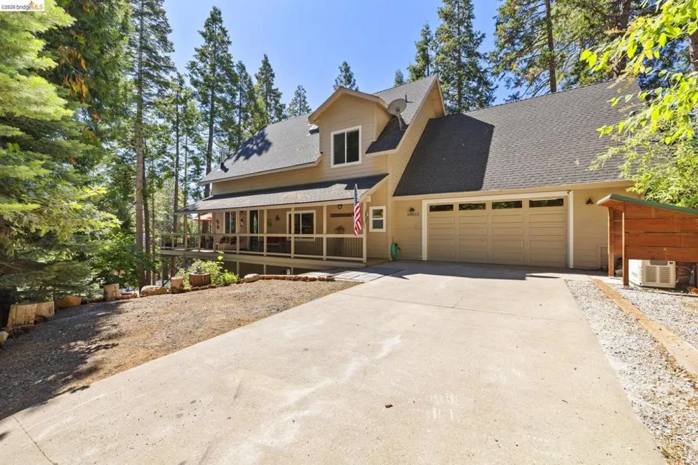 24822 Quartz Ave Mi Wuk Village, CA 95346