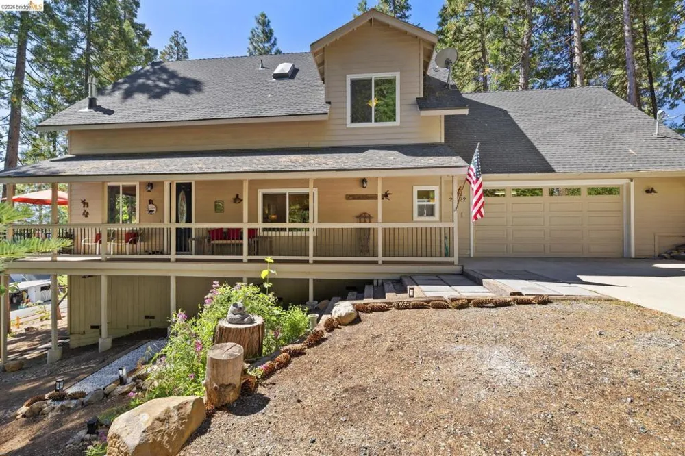 24822 Quartz Ave Mi Wuk Village, CA 95346