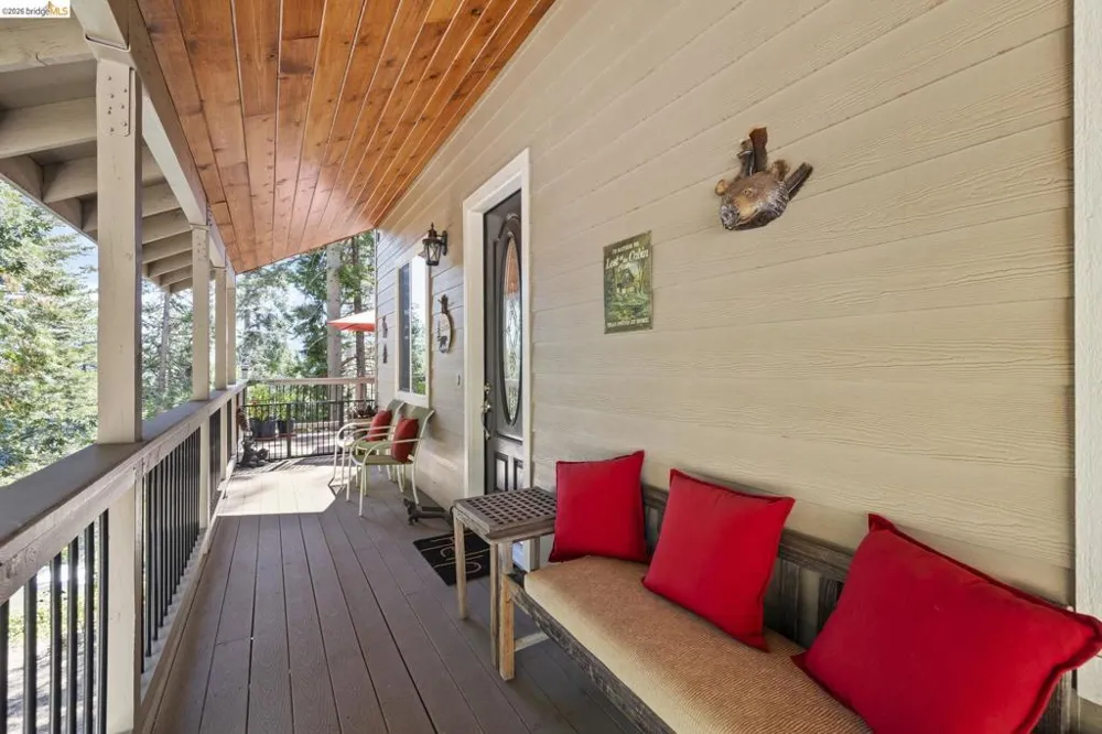 24822 Quartz Ave Mi Wuk Village, CA 95346