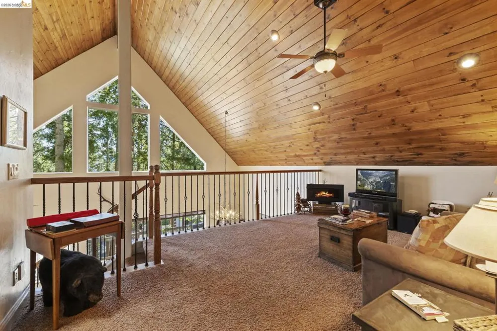 24822 Quartz Ave Mi Wuk Village, CA 95346