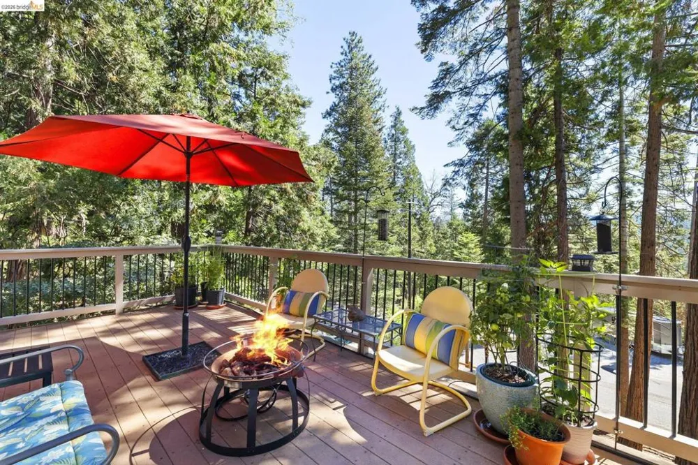 24822 Quartz Ave Mi Wuk Village, CA 95346