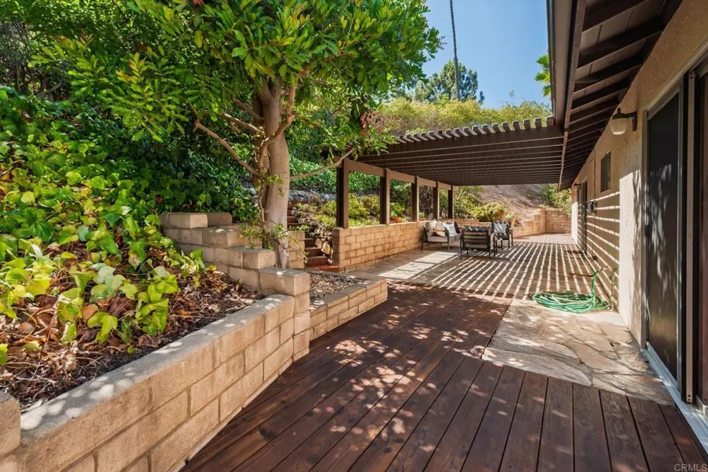 8764 Glenira Avenue La Mesa, CA 91941