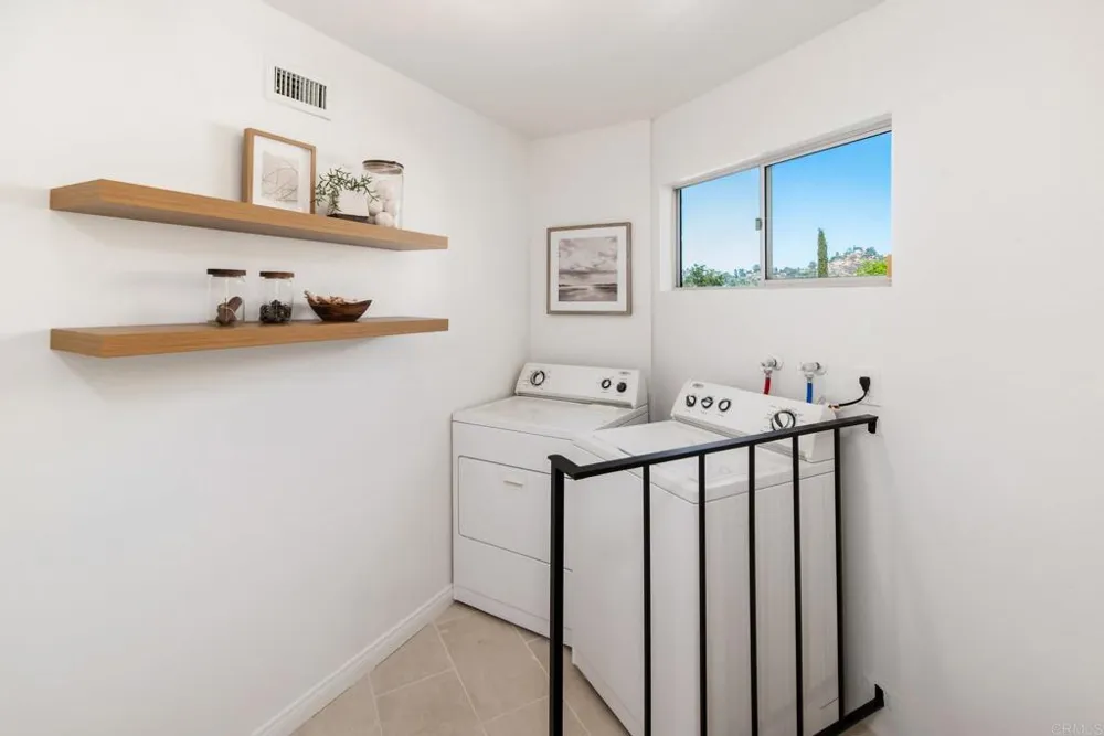 8764 Glenira Avenue La Mesa, CA 91941