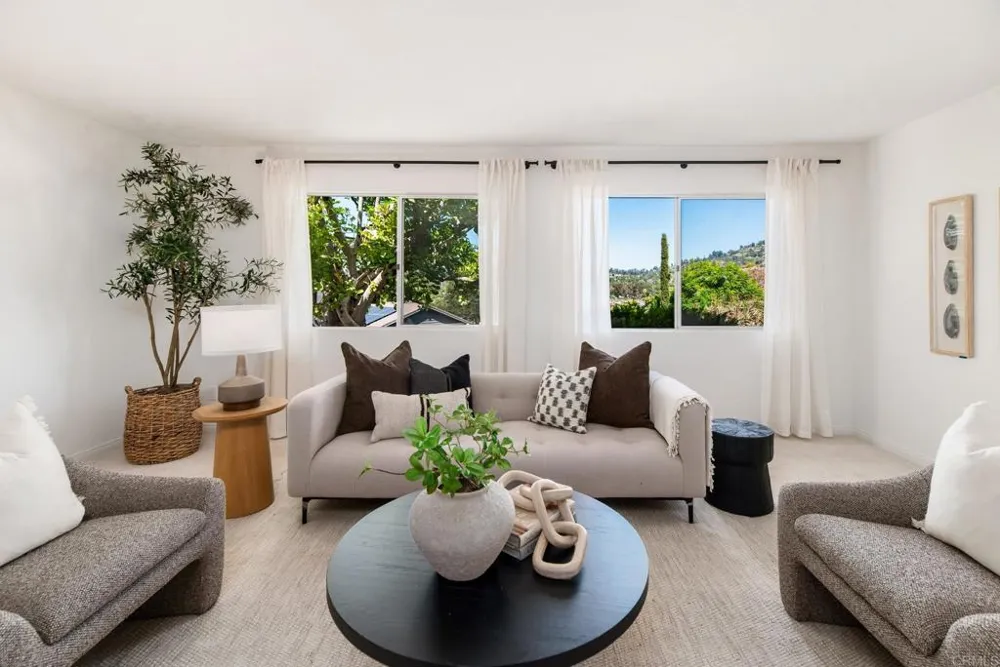 8764 Glenira Avenue La Mesa, CA 91941