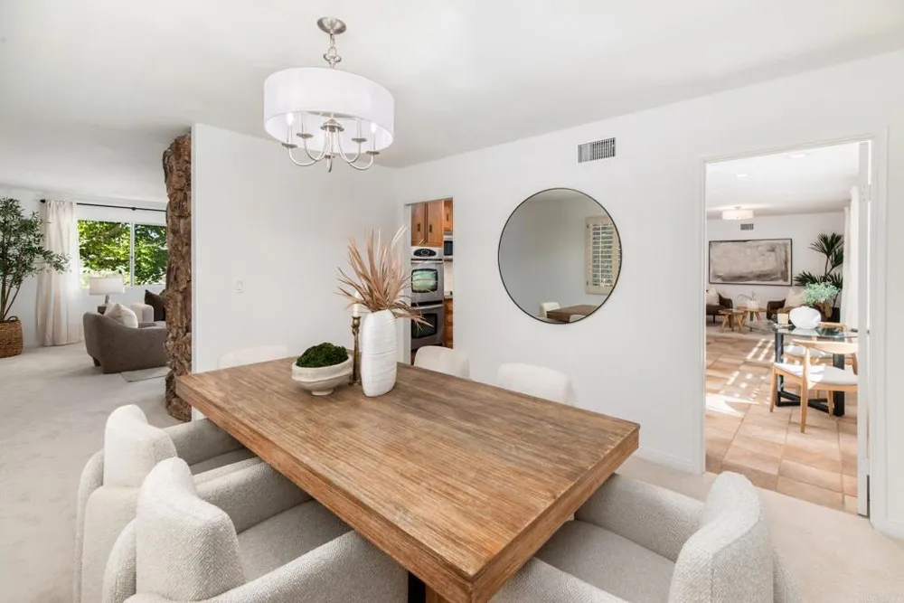 8764 Glenira Avenue La Mesa, CA 91941