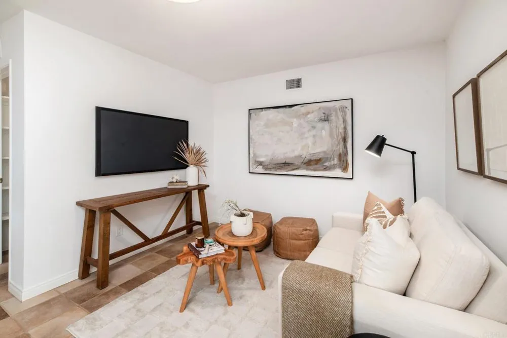 8764 Glenira Avenue La Mesa, CA 91941