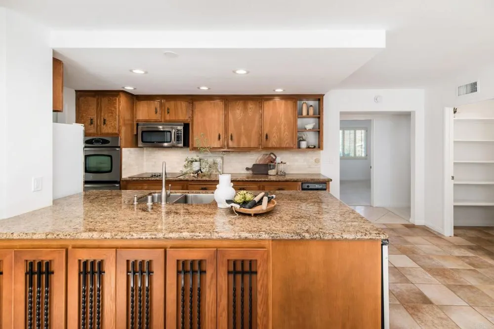 8764 Glenira Avenue La Mesa, CA 91941