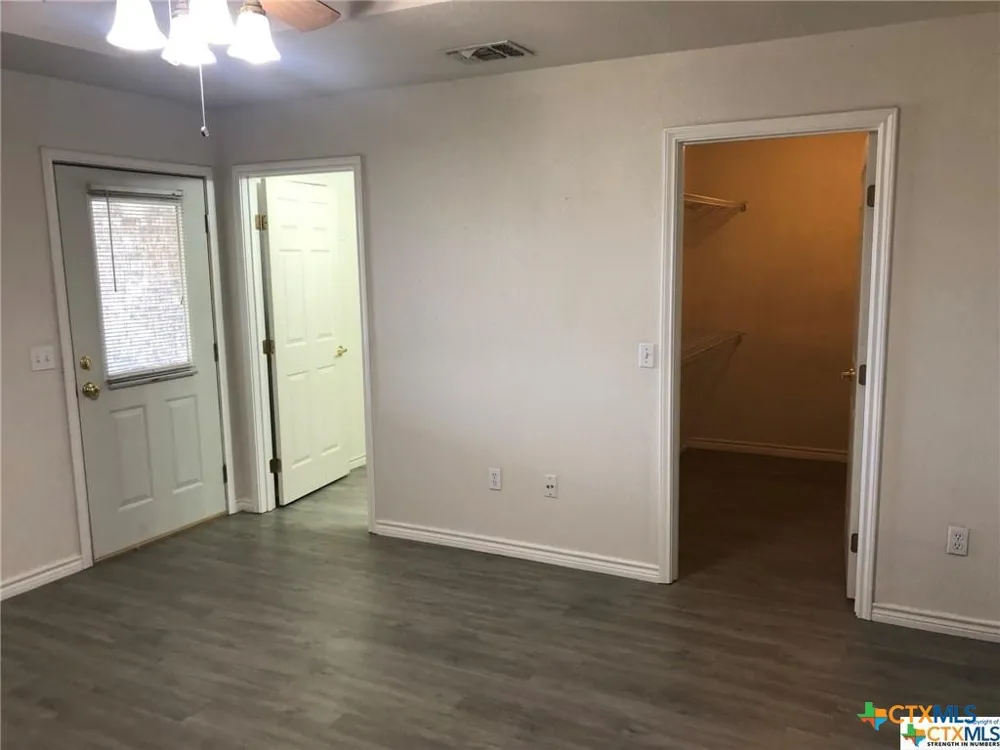 2722 Heynis New Braunfels, TX 78130