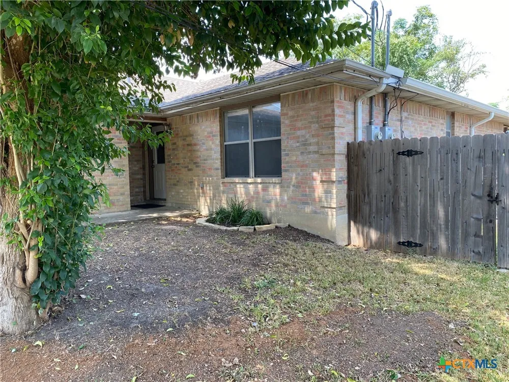 2722 Heynis New Braunfels, TX 78130
