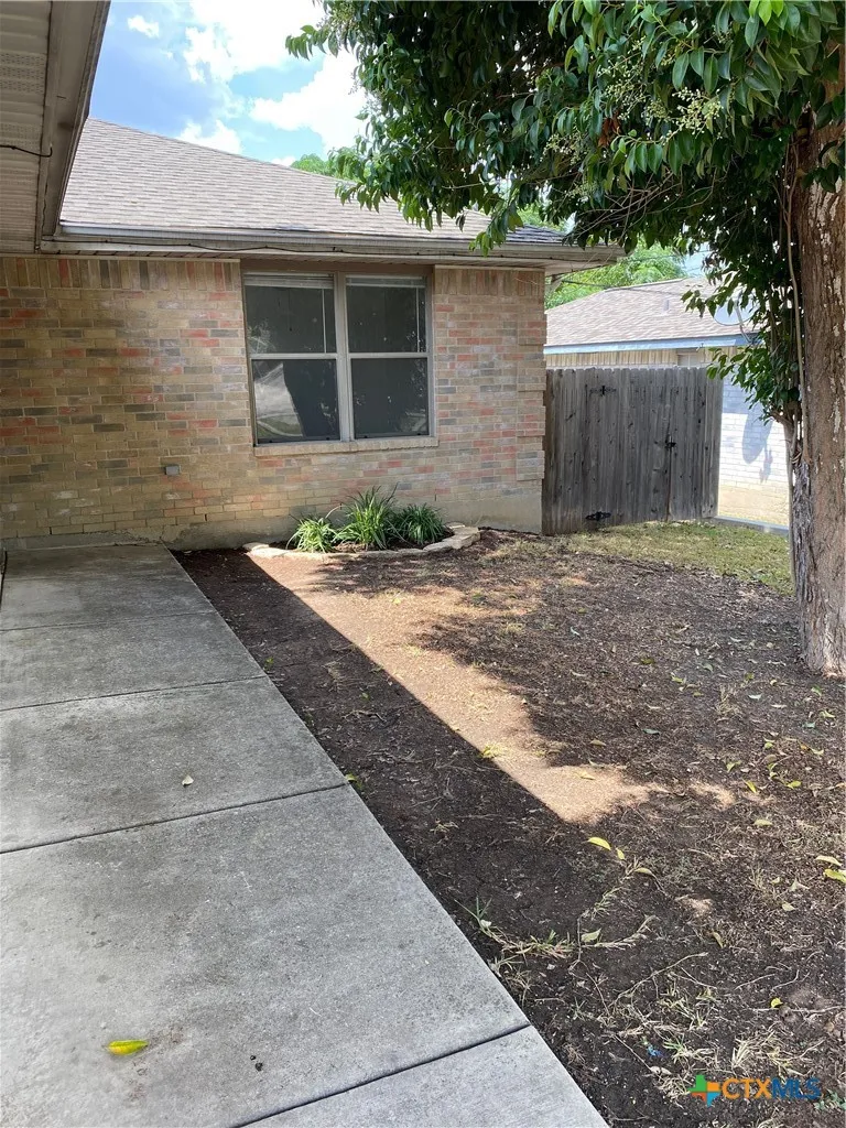 2722 Heynis New Braunfels, TX 78130