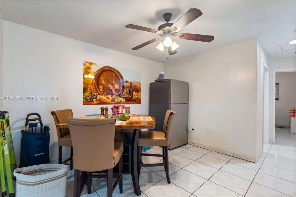 985 SE 2nd Pl Hialeah, FL 33010