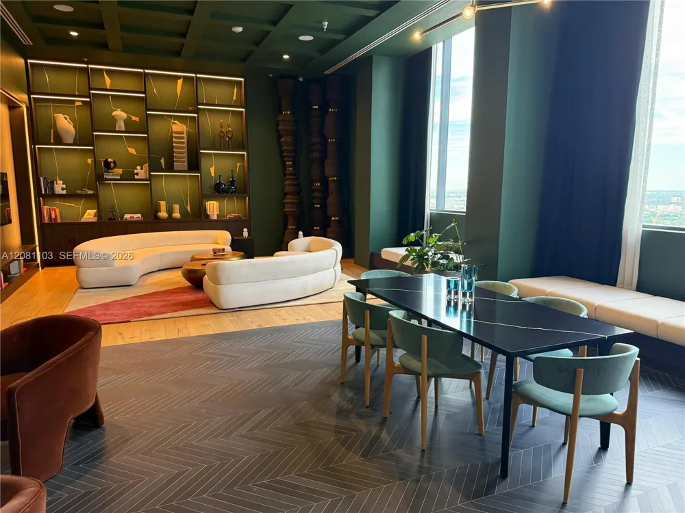 11 NE 6th St #801 Miami, FL 33132