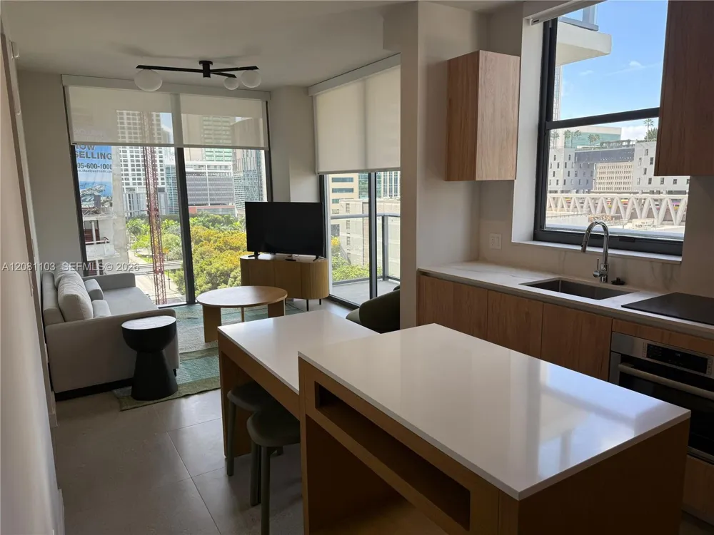 11 NE 6th St #801 Miami, FL 33132