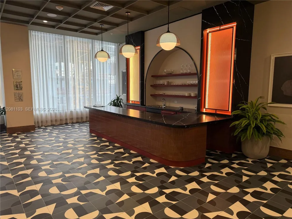 11 NE 6th St #801 Miami, FL 33132