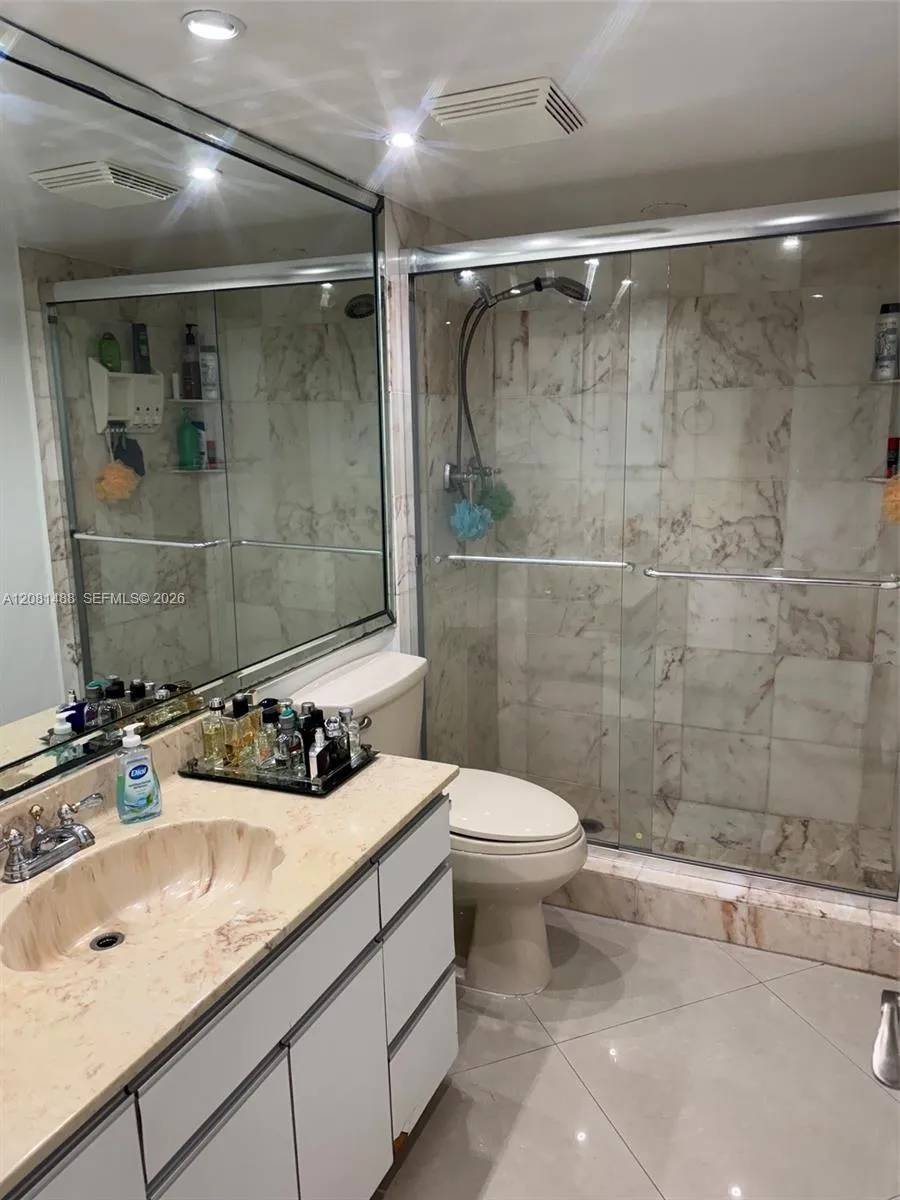 8877 Collins Ave #708 Surfside, FL 33154