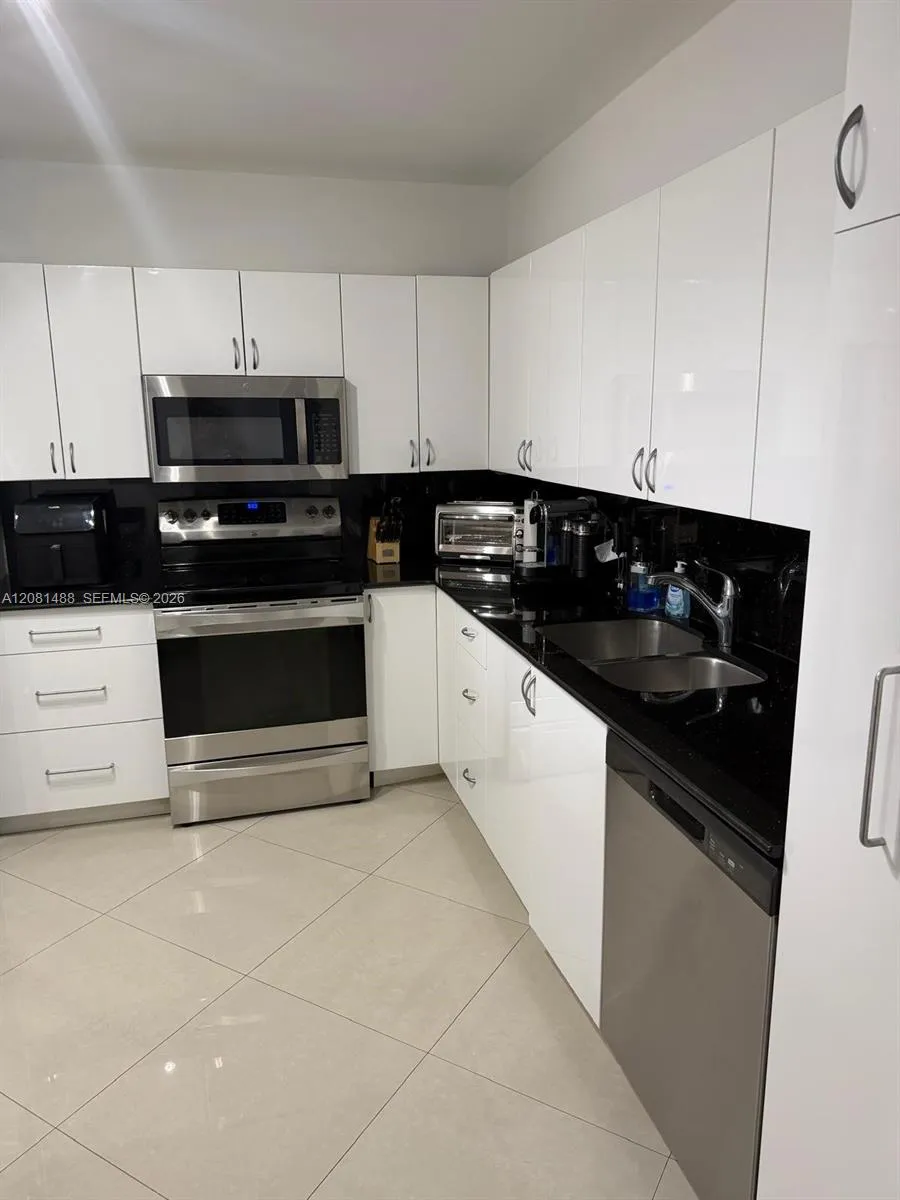 8877 Collins Ave #708 Surfside, FL 33154