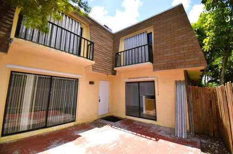 237 Alemeda Drive #3