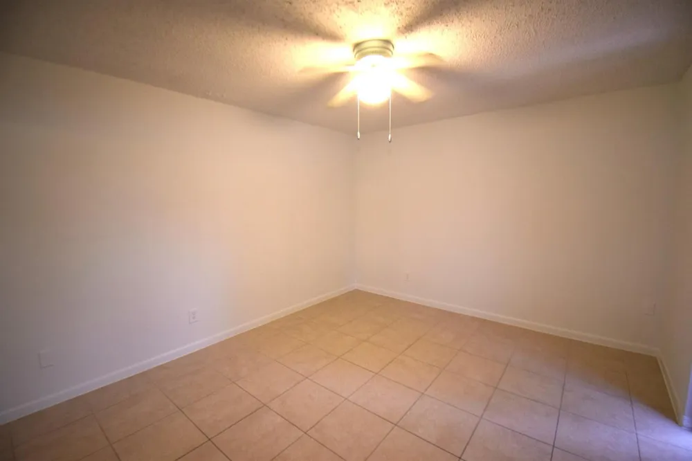 237 Alemeda Drive #3 Palm Springs, FL 33461