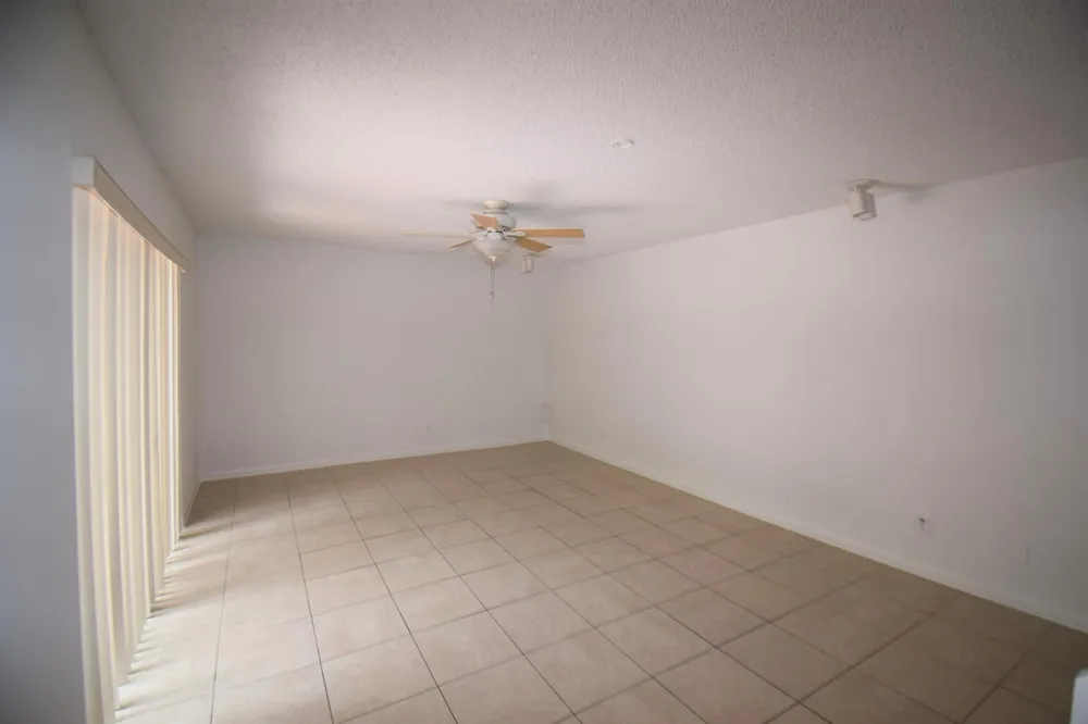 237 Alemeda Drive #3 Palm Springs, FL 33461