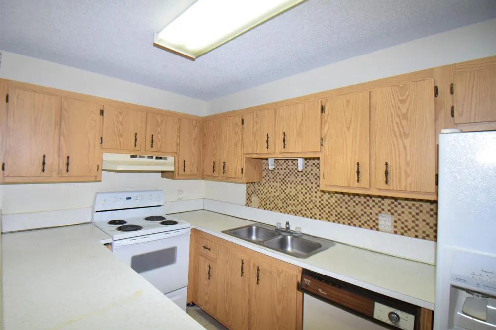 237 Alemeda Drive #3 Palm Springs, FL 33461