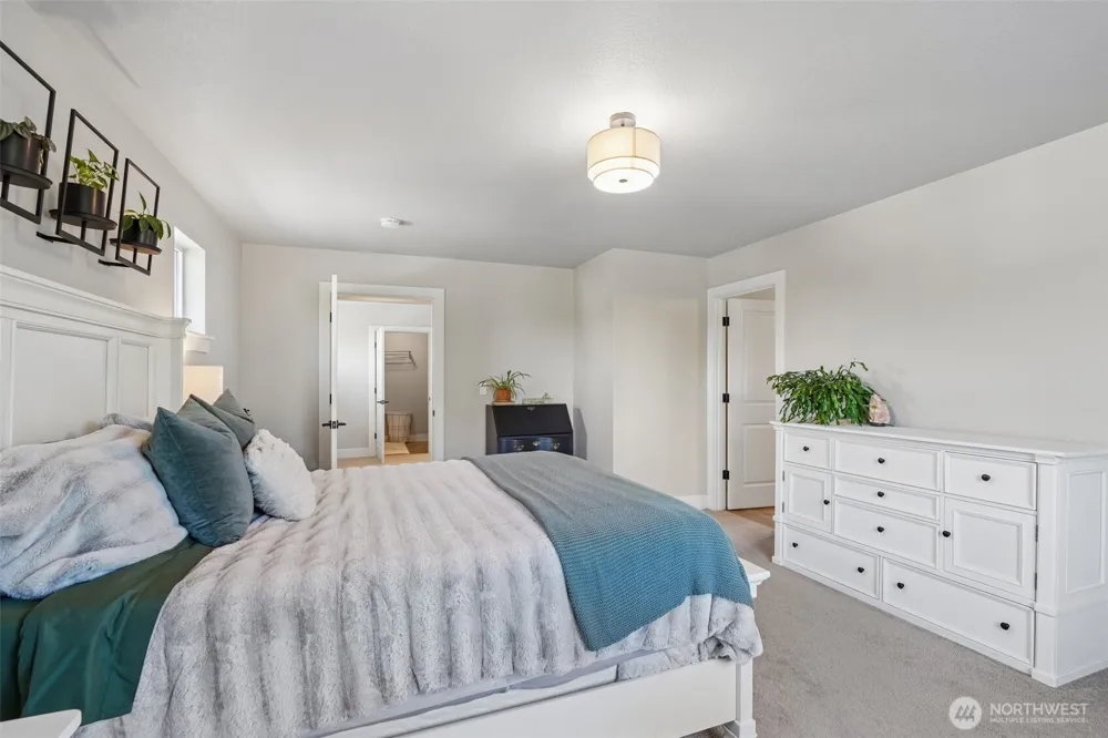 3016 S White Salmon Drive Ridgefield, WA 98642