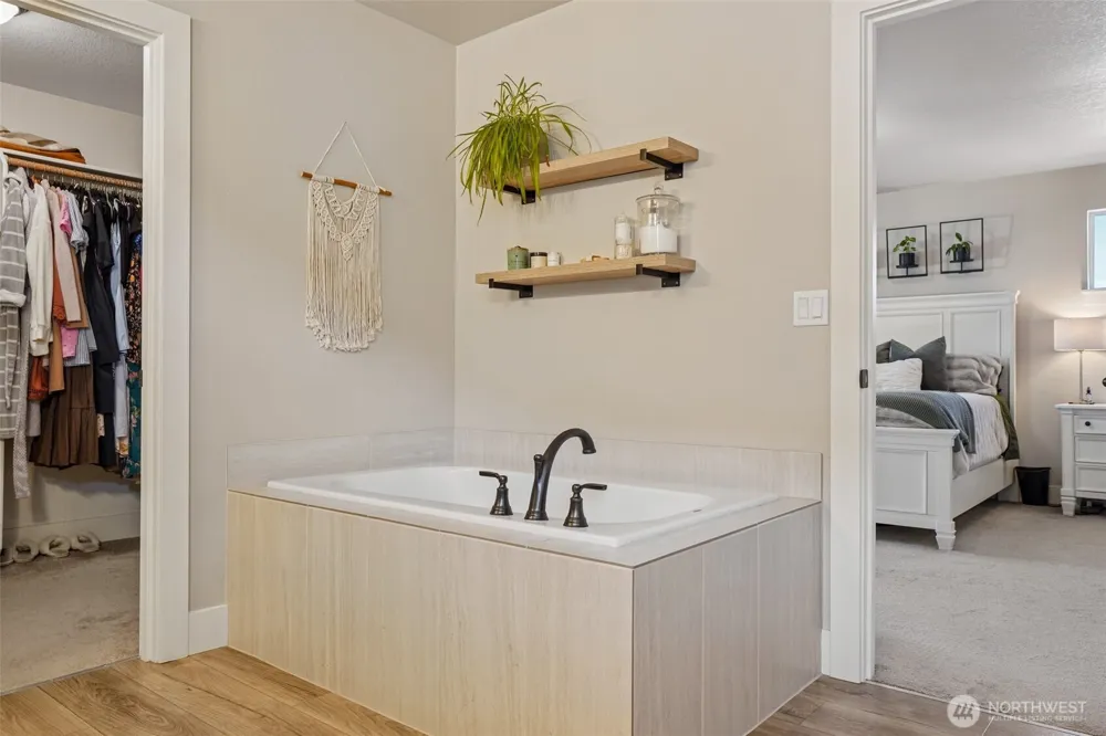3016 S White Salmon Drive Ridgefield, WA 98642