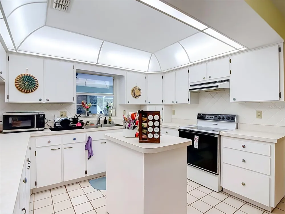 40312 SUNBURST DRIVE Dade City, FL 33525