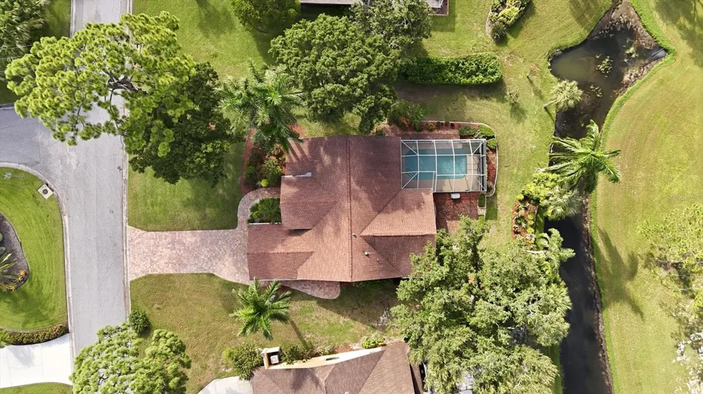 5210 INVERNESS DRIVE Sarasota, FL 34243