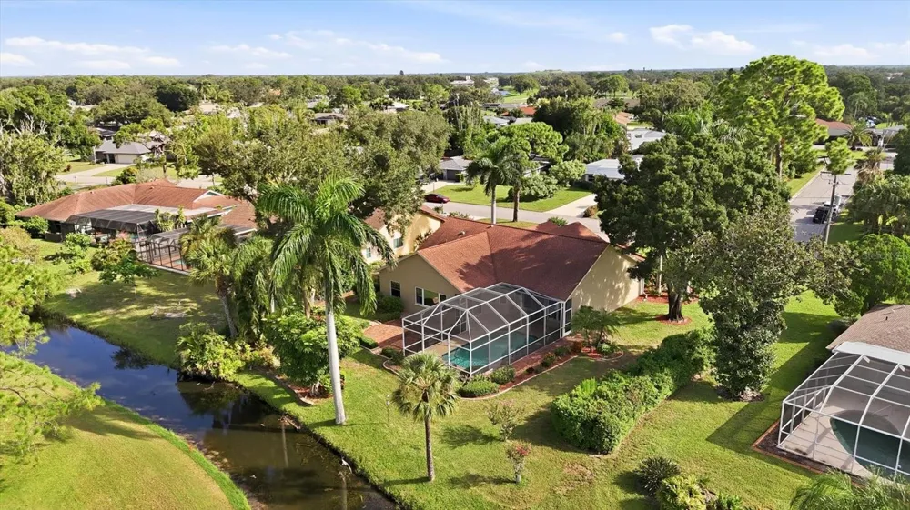 5210 INVERNESS DRIVE Sarasota, FL 34243