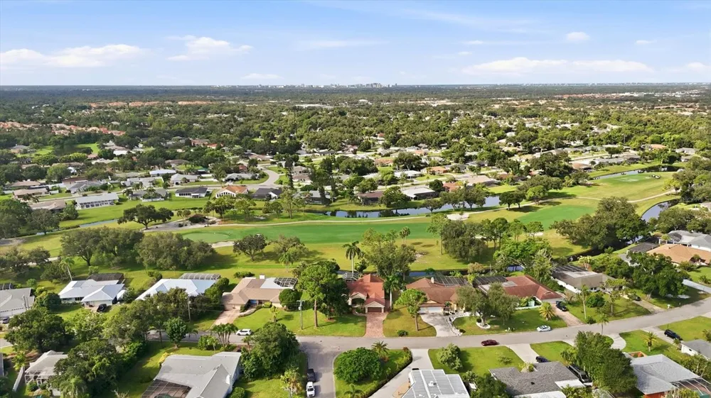 5210 INVERNESS DRIVE Sarasota, FL 34243