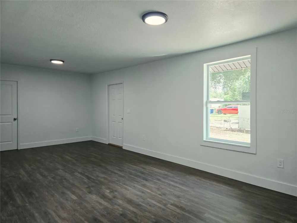 9408 12TH STREET Tampa, FL 33612