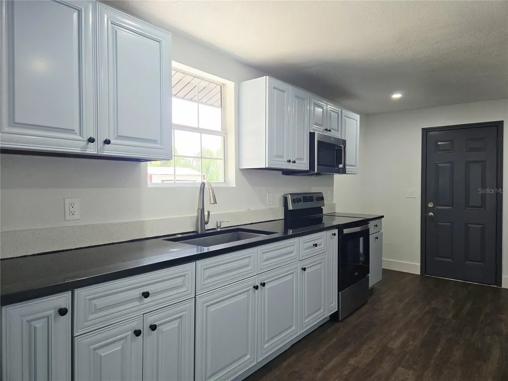 9408 12TH STREET Tampa, FL 33612