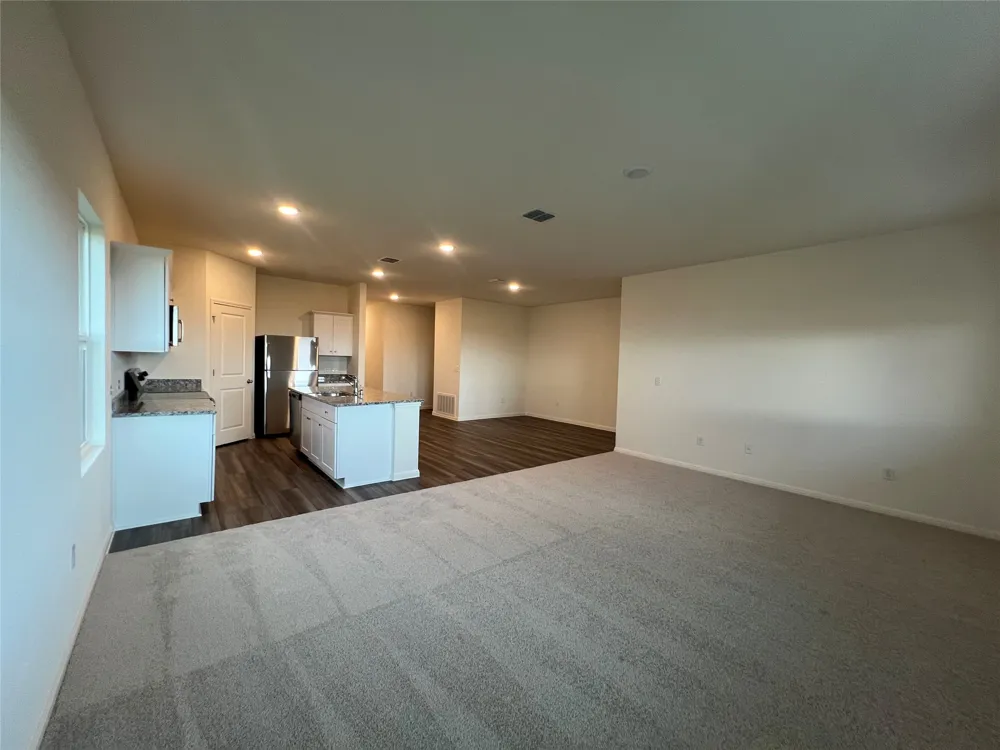 124 Rother Place Taylor, TX 76574