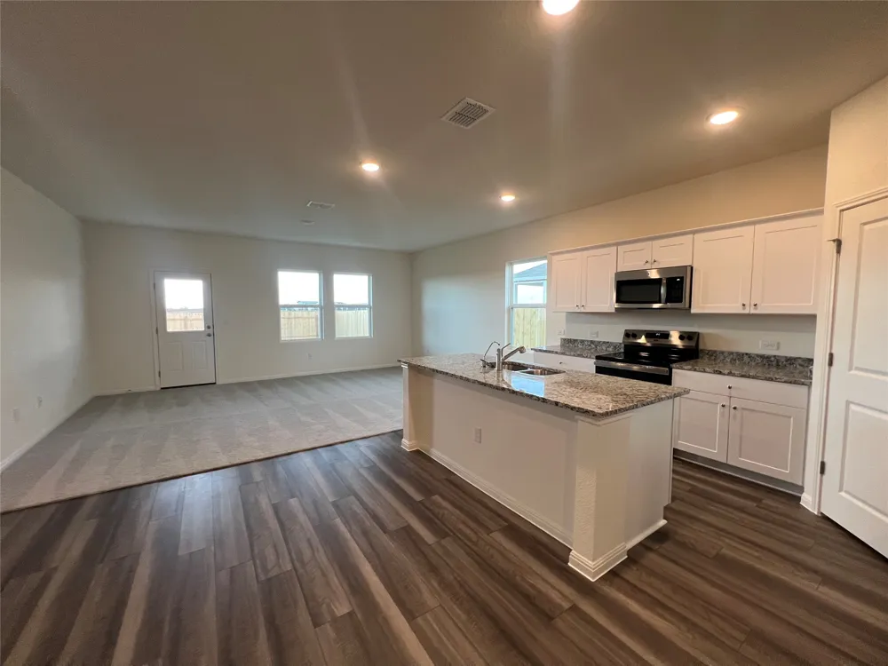 124 Rother Place Taylor, TX 76574
