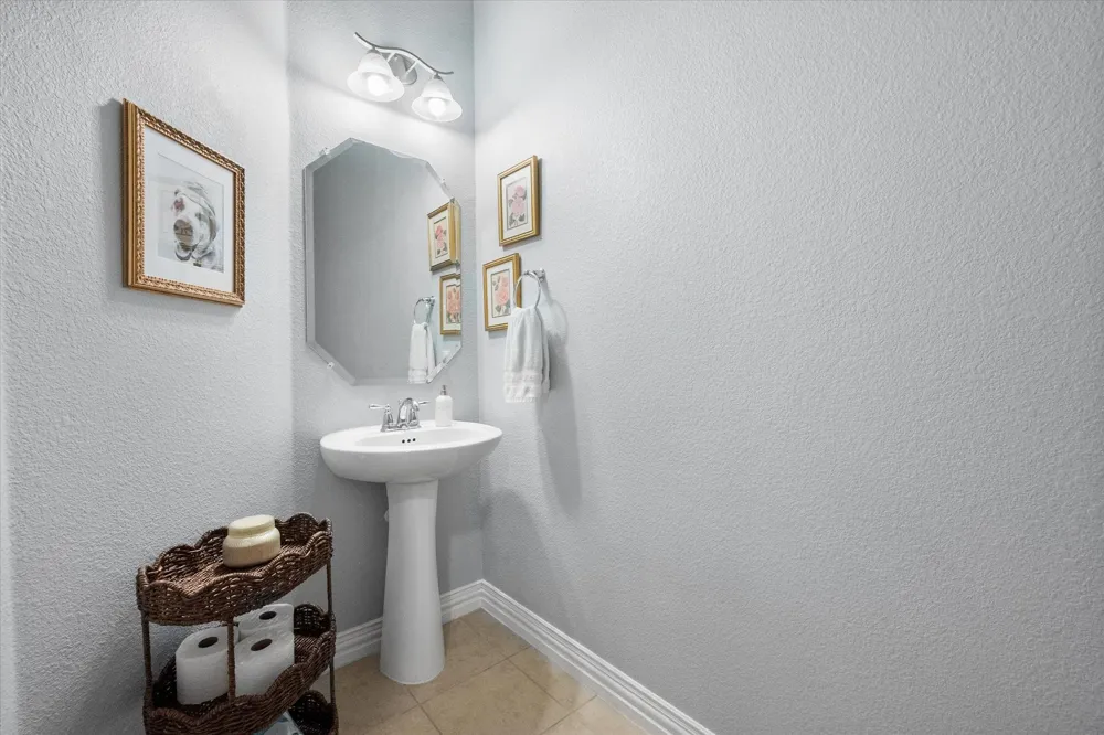 617 Newchester Drive Roanoke, TX 76262
