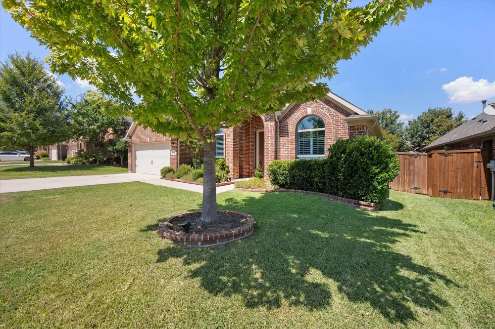 617 Newchester Drive Roanoke, TX 76262