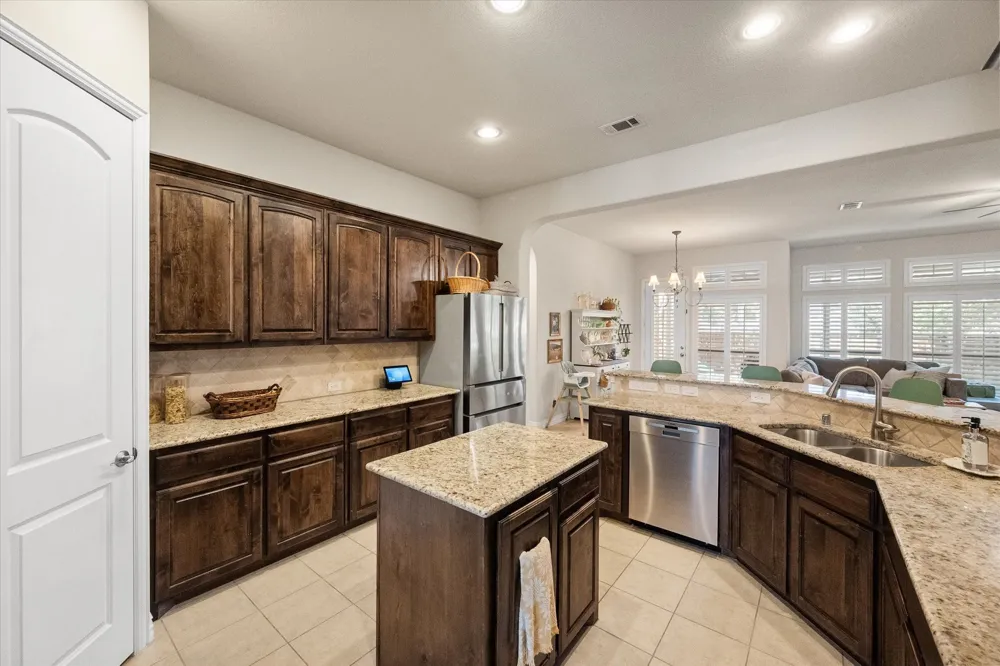 617 Newchester Drive Roanoke, TX 76262