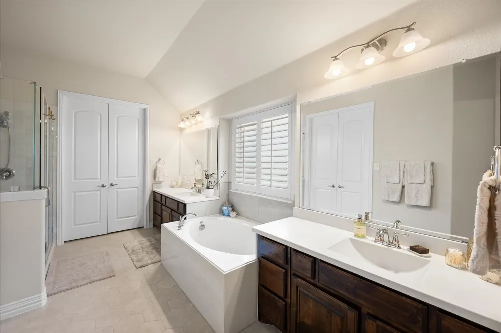 617 Newchester Drive Roanoke, TX 76262