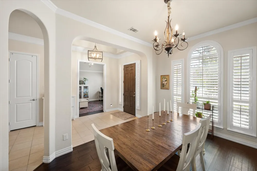 617 Newchester Drive Roanoke, TX 76262