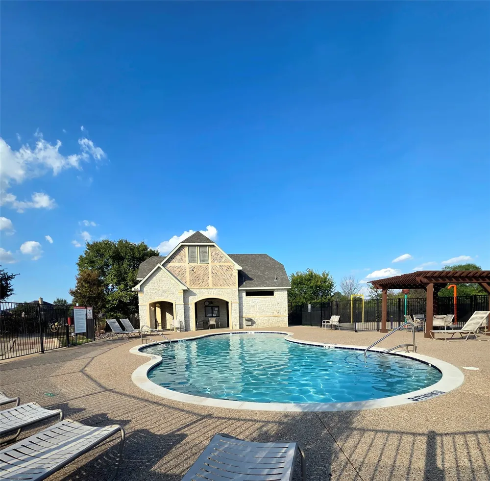 617 Newchester Drive Roanoke, TX 76262