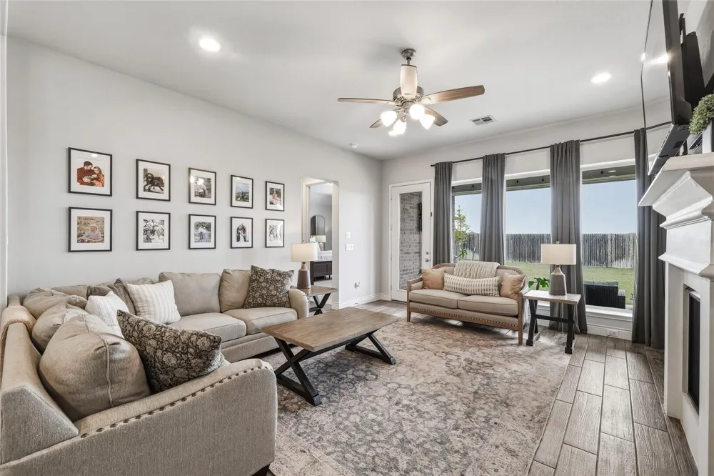 3205 High Meadow Street Seguin, TX 78155