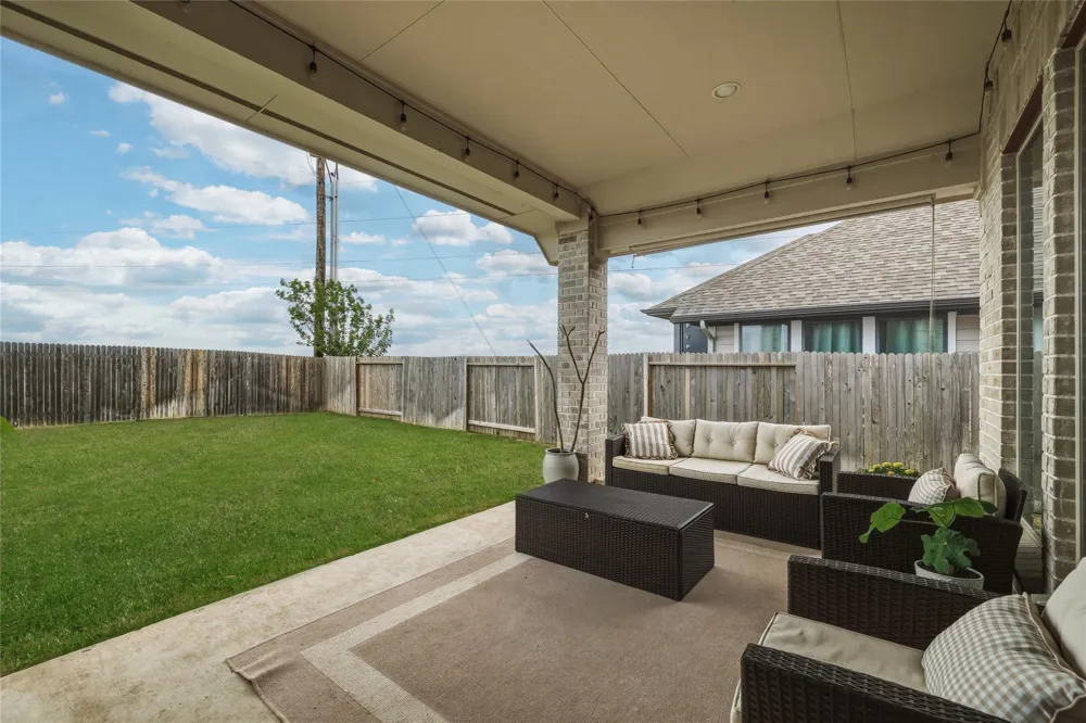 3205 High Meadow Street Seguin, TX 78155