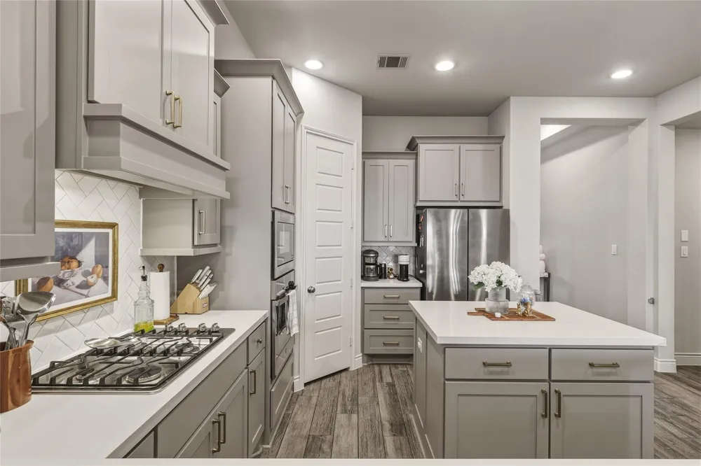 3205 High Meadow Street Seguin, TX 78155