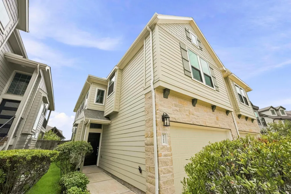 8718 Laurel Crest Drive Missouri City, TX 77459